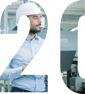 Mitarbeiter mit Helm im Industriebereich – Seit 20 Jahren zuverlässiger Partner für Facility Management in Stuttgart.